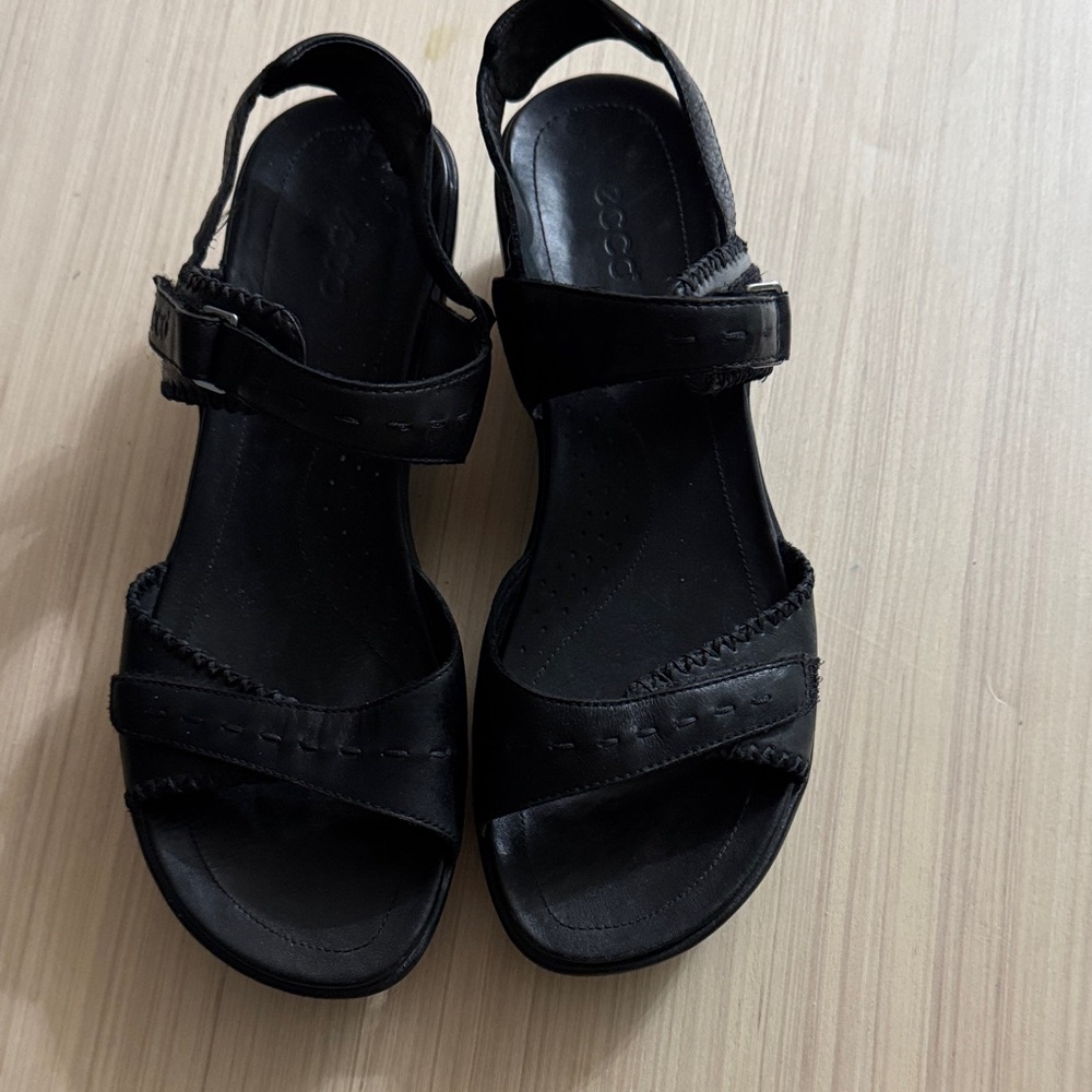 Ecco Women's Classic Black Sandals